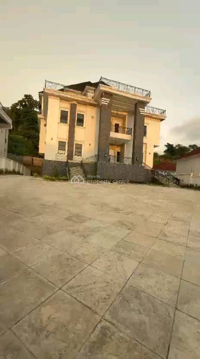 8 Bedrooms Mansion with 2 Bedrooms Bq, Maitama District, Abuja, Detached Duplex for Sale