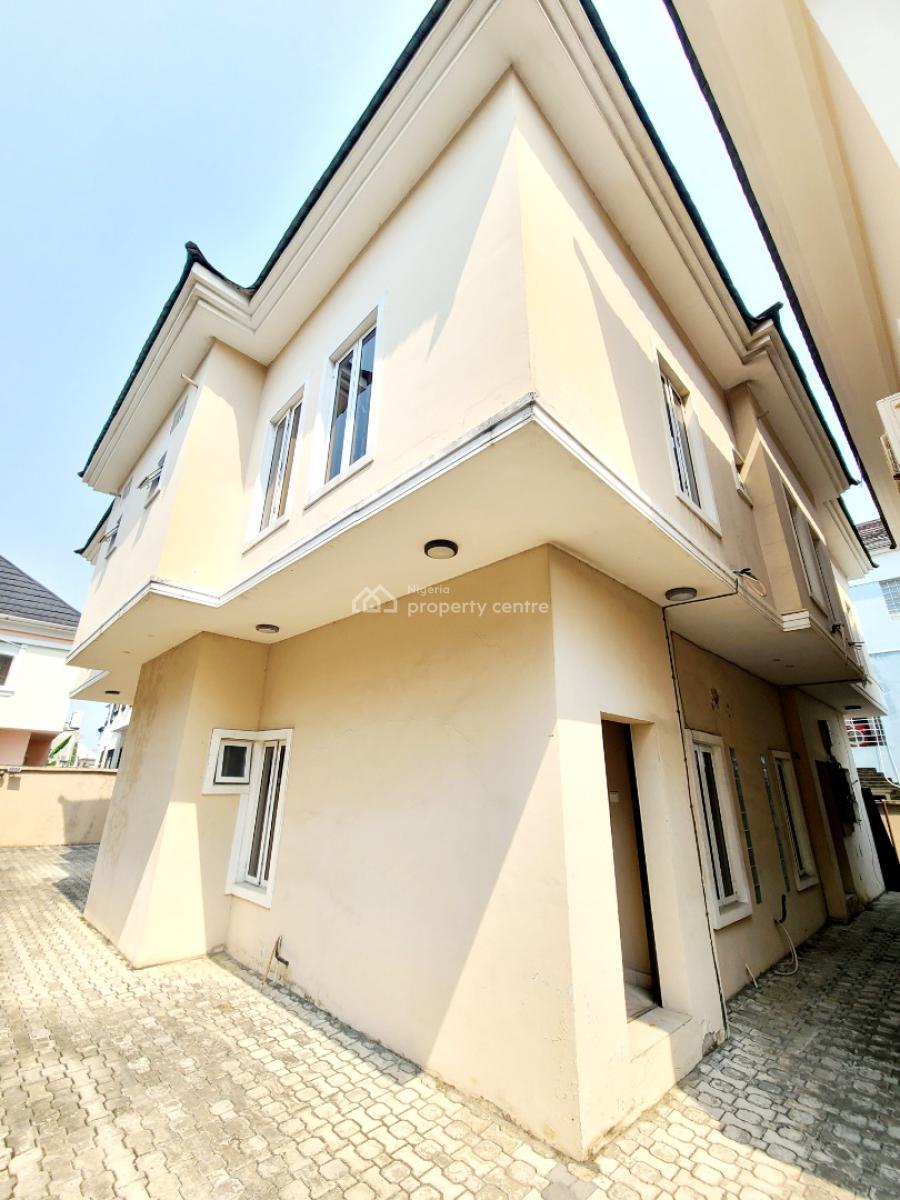 Spacious 3 Bedrooms Semi Detached Duplex with 1 Bq, Chevron Drive, Lekki, Lagos, Semi-detached Duplex for Rent