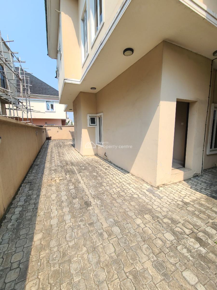 Spacious 3 Bedrooms Semi Detached Duplex with 1 Bq, Chevron Drive, Lekki, Lagos, Semi-detached Duplex for Rent