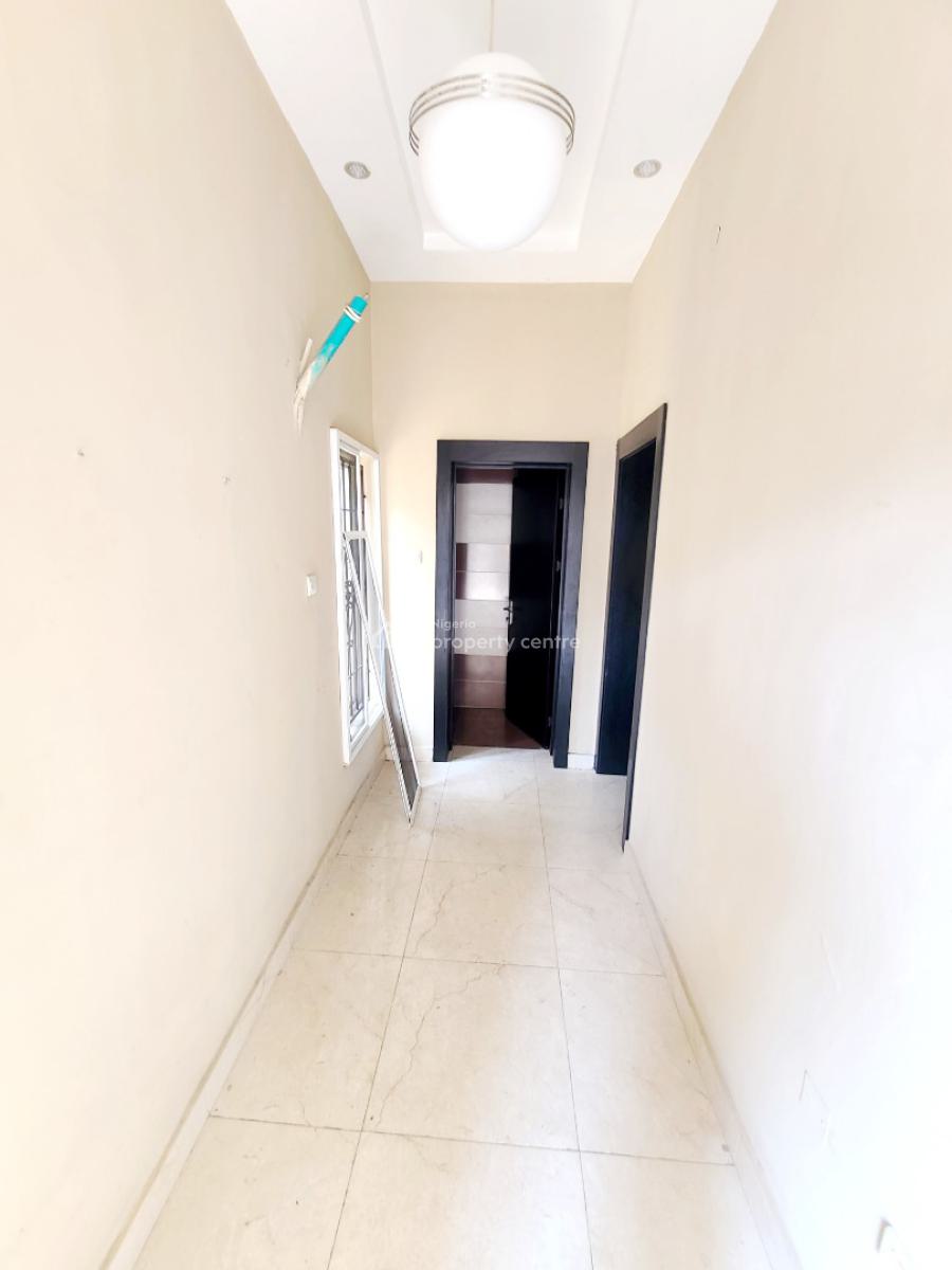 Spacious 3 Bedrooms Semi Detached Duplex with 1 Bq, Chevron Drive, Lekki, Lagos, Semi-detached Duplex for Rent