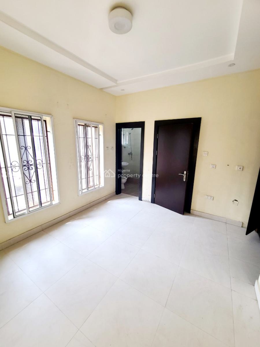 Spacious 3 Bedrooms Semi Detached Duplex with 1 Bq, Chevron Drive, Lekki, Lagos, Semi-detached Duplex for Rent