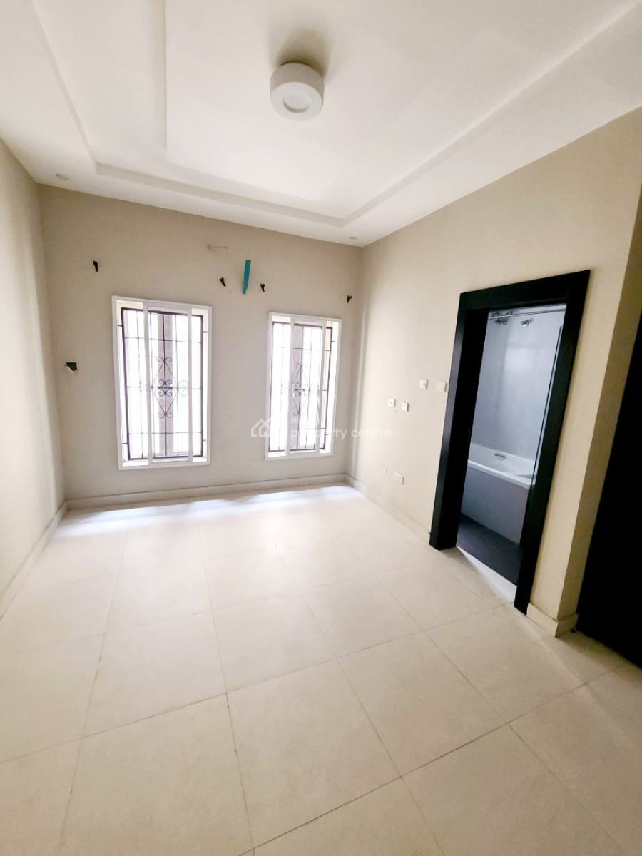 Spacious 3 Bedrooms Semi Detached Duplex with 1 Bq, Chevron Drive, Lekki, Lagos, Semi-detached Duplex for Rent