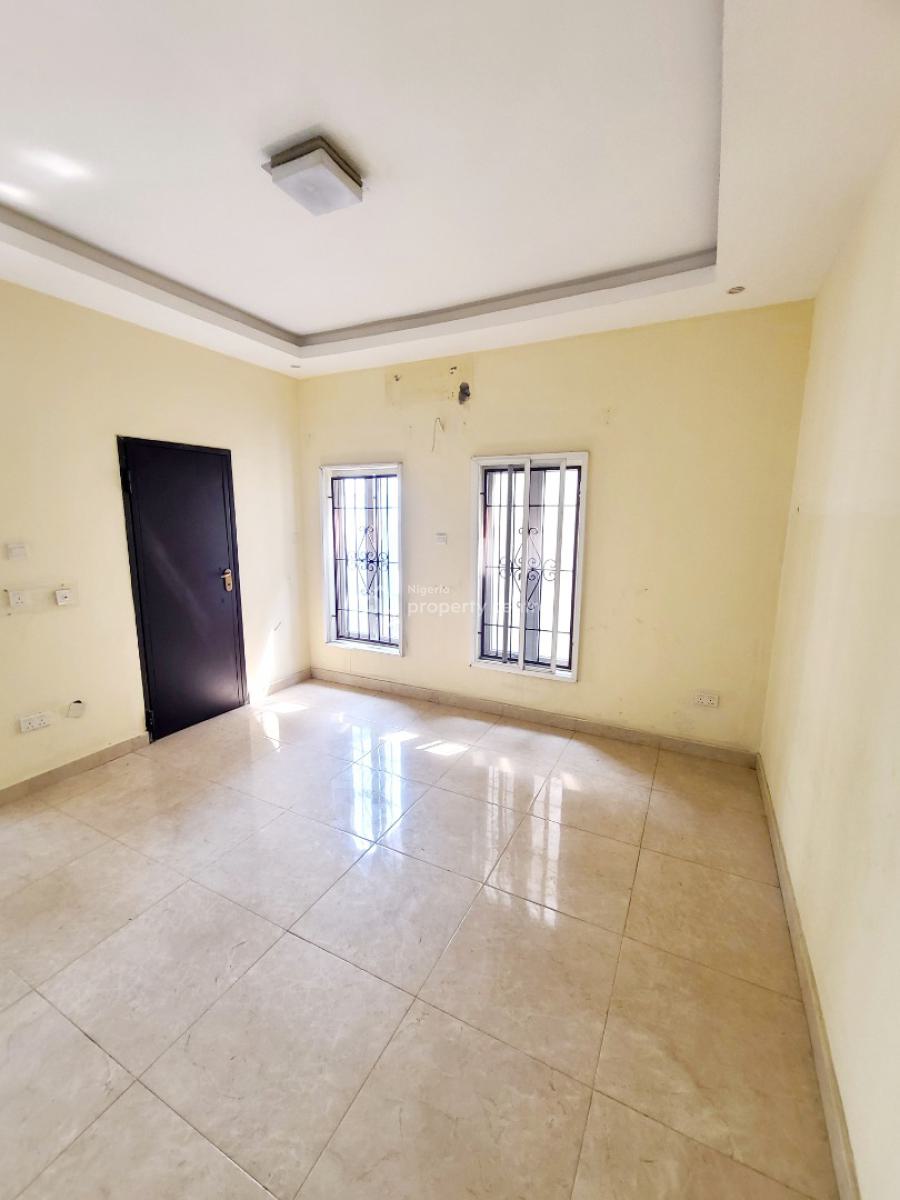 Spacious 3 Bedrooms Semi Detached Duplex with 1 Bq, Chevron Drive, Lekki, Lagos, Semi-detached Duplex for Rent