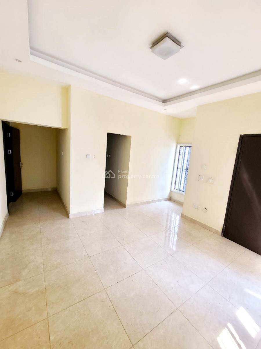 Spacious 3 Bedrooms Semi Detached Duplex with 1 Bq, Chevron Drive, Lekki, Lagos, Semi-detached Duplex for Rent