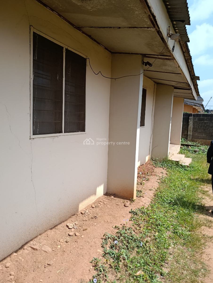 Twin Flat of 3 Bedroom with Room & Parlour Self Contain on 605sqm, Olubadan Estate, Alakia, Ibadan, Oyo, Block of Flats for Sale