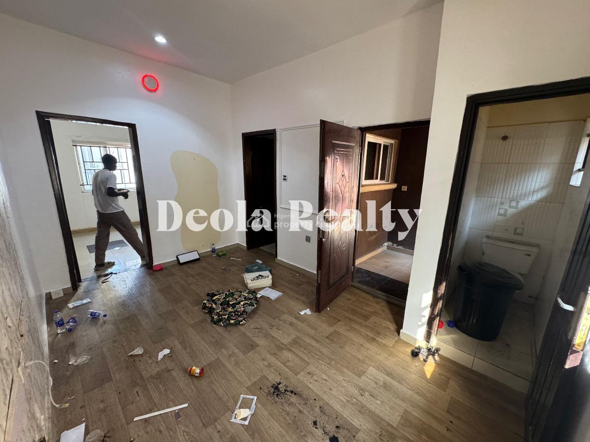 a Super Clean and Spacious 1 Bedroom Apartment, Lekki Phase 1, Lekki, Lagos, Mini Flat (room and Parlour) for Rent