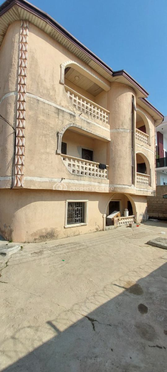 Spacious 3 Bedroom Flat Upstairs, Agungi, Lekki, Lagos, Flat / Apartment for Rent