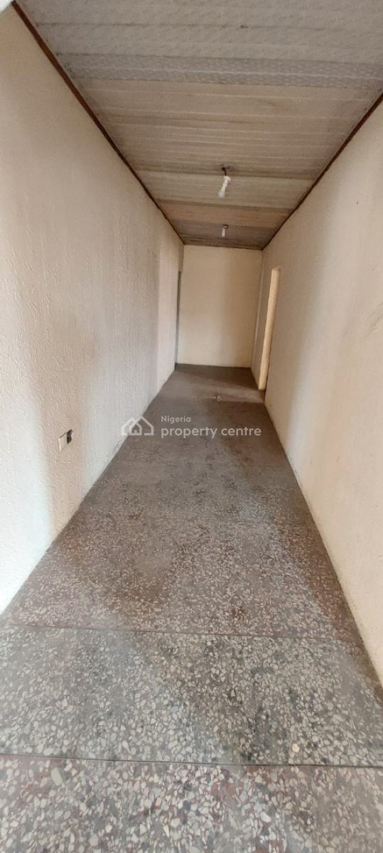 Spacious 3 Bedroom Flat Upstairs, Agungi, Lekki, Lagos, Flat / Apartment for Rent