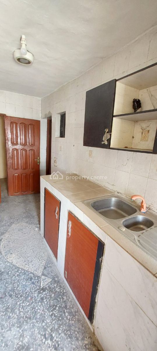 Spacious 3 Bedroom Flat Upstairs, Agungi, Lekki, Lagos, Flat / Apartment for Rent