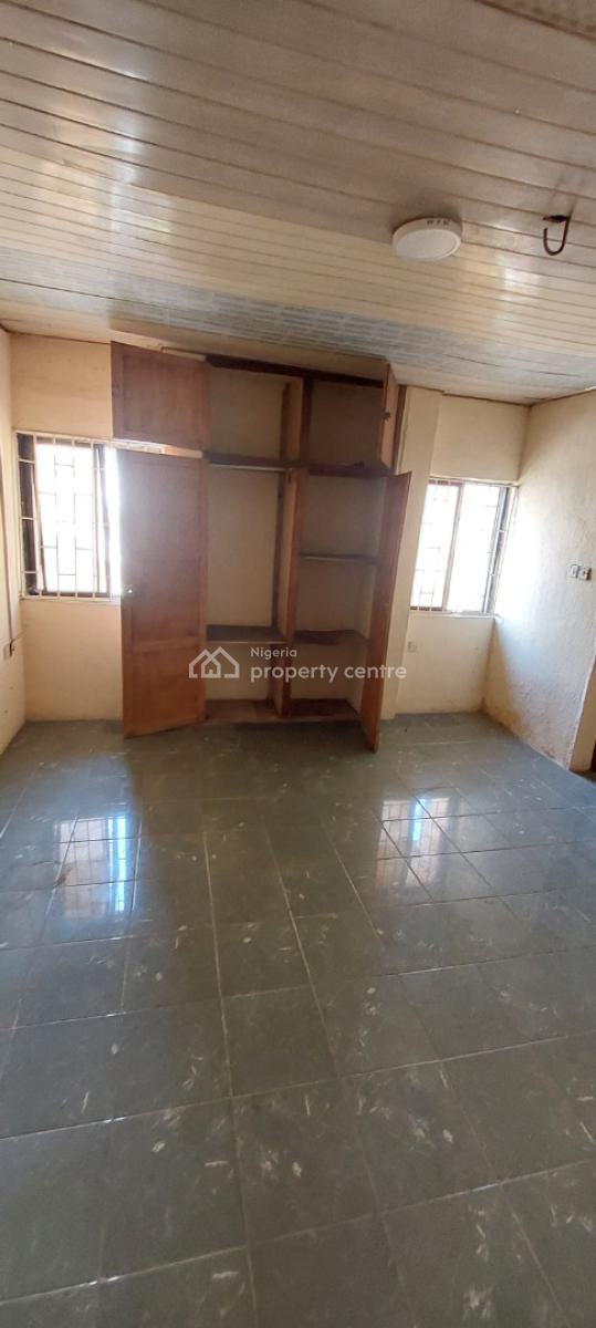 Spacious 3 Bedroom Flat Upstairs, Agungi, Lekki, Lagos, Flat / Apartment for Rent