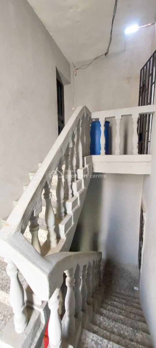 Spacious 3 Bedroom Flat Upstairs, Agungi, Lekki, Lagos, Flat / Apartment for Rent