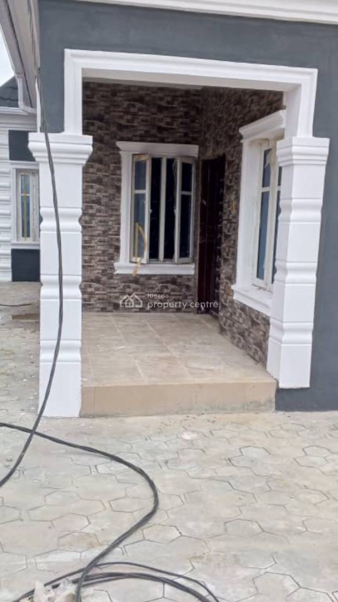 5 Bedrooms, 5 Bathrooms Bungalow Fully Detached, Cpi Bus Stop, Gberigbe, Ikorodu, Lagos, Detached Bungalow for Sale