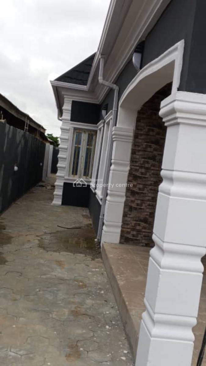 5 Bedrooms, 5 Bathrooms Bungalow Fully Detached, Cpi Bus Stop, Gberigbe, Ikorodu, Lagos, Detached Bungalow for Sale