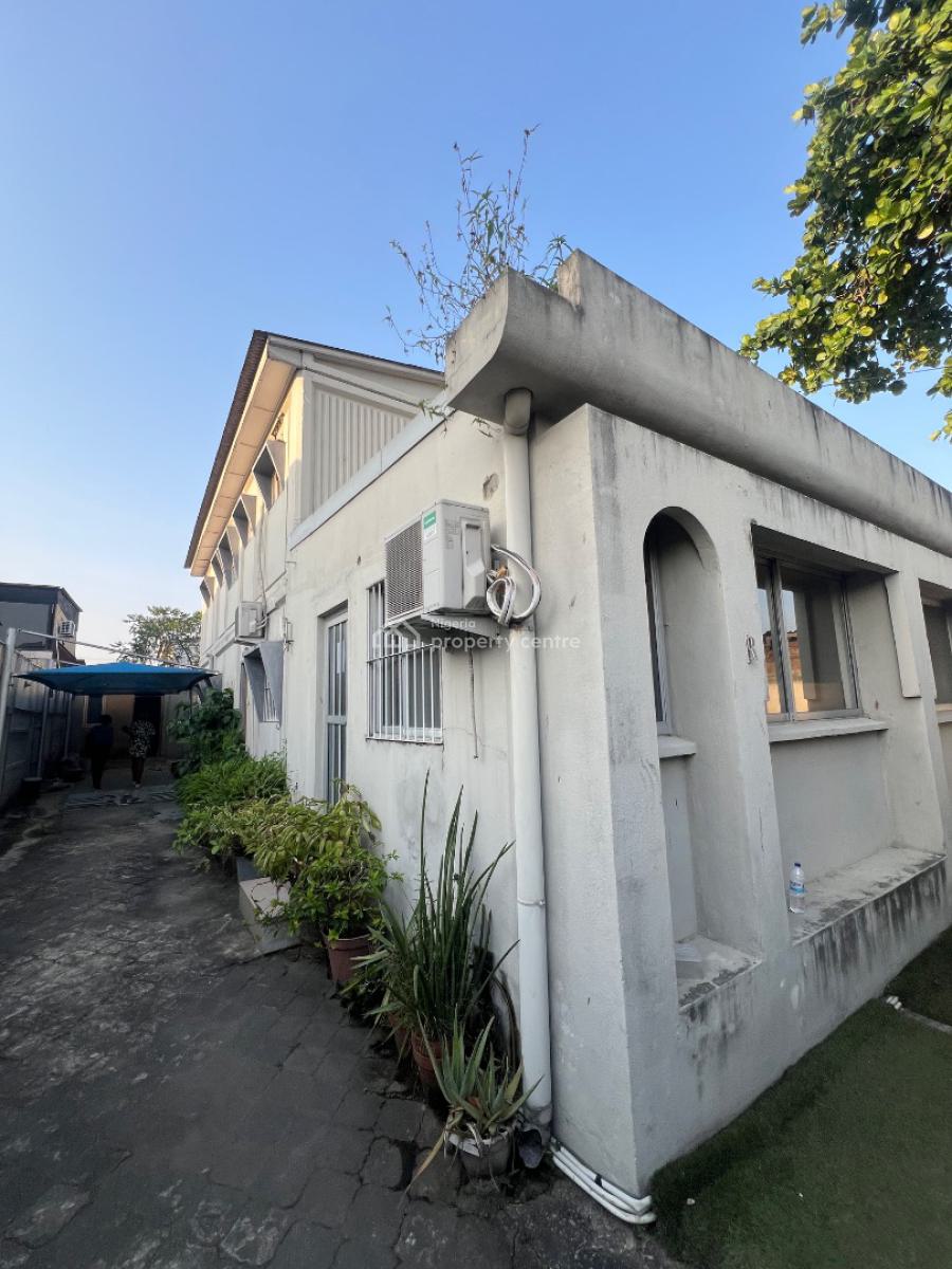 2-bedroom Bq, Dolphin Estate, Ikoyi, Lagos, Flat / Apartment for Rent