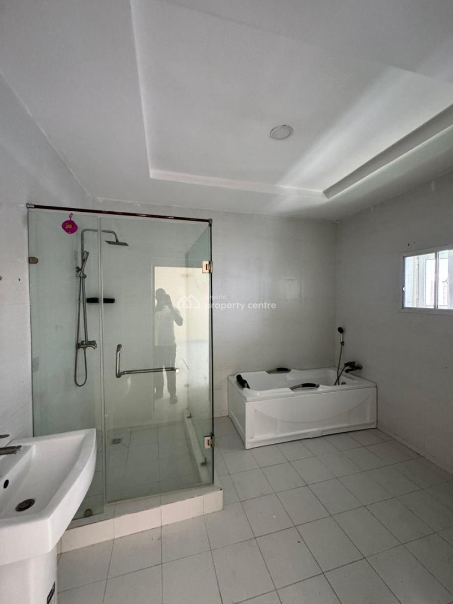 Spacious 3-bedroom Terrace with Bq, Orchid Road, Lekki, Lagos, Terraced Duplex for Rent