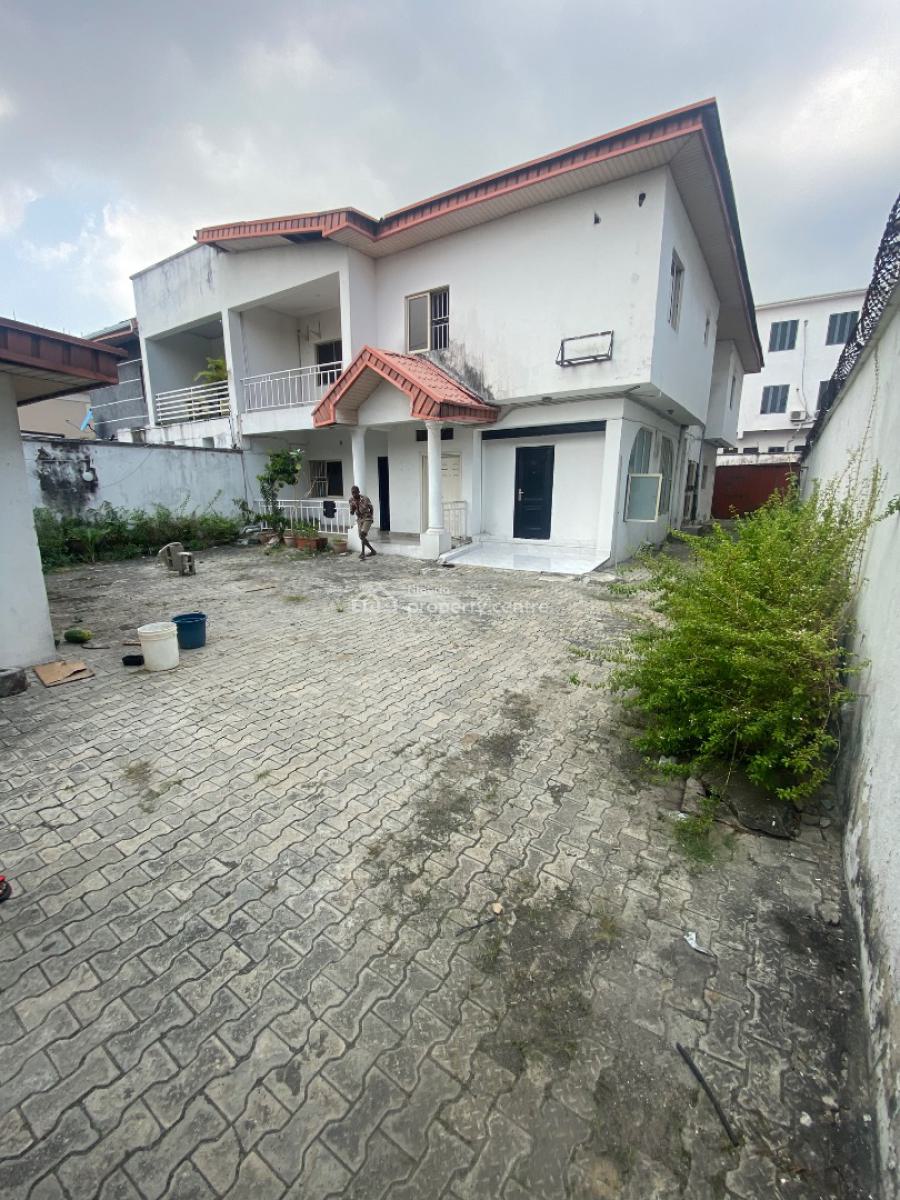 a Restructured 5 Bedroom House, Off Bisola Durosimi Etti, Lekki Phase 1, Lekki, Lagos, Semi-detached Duplex for Rent