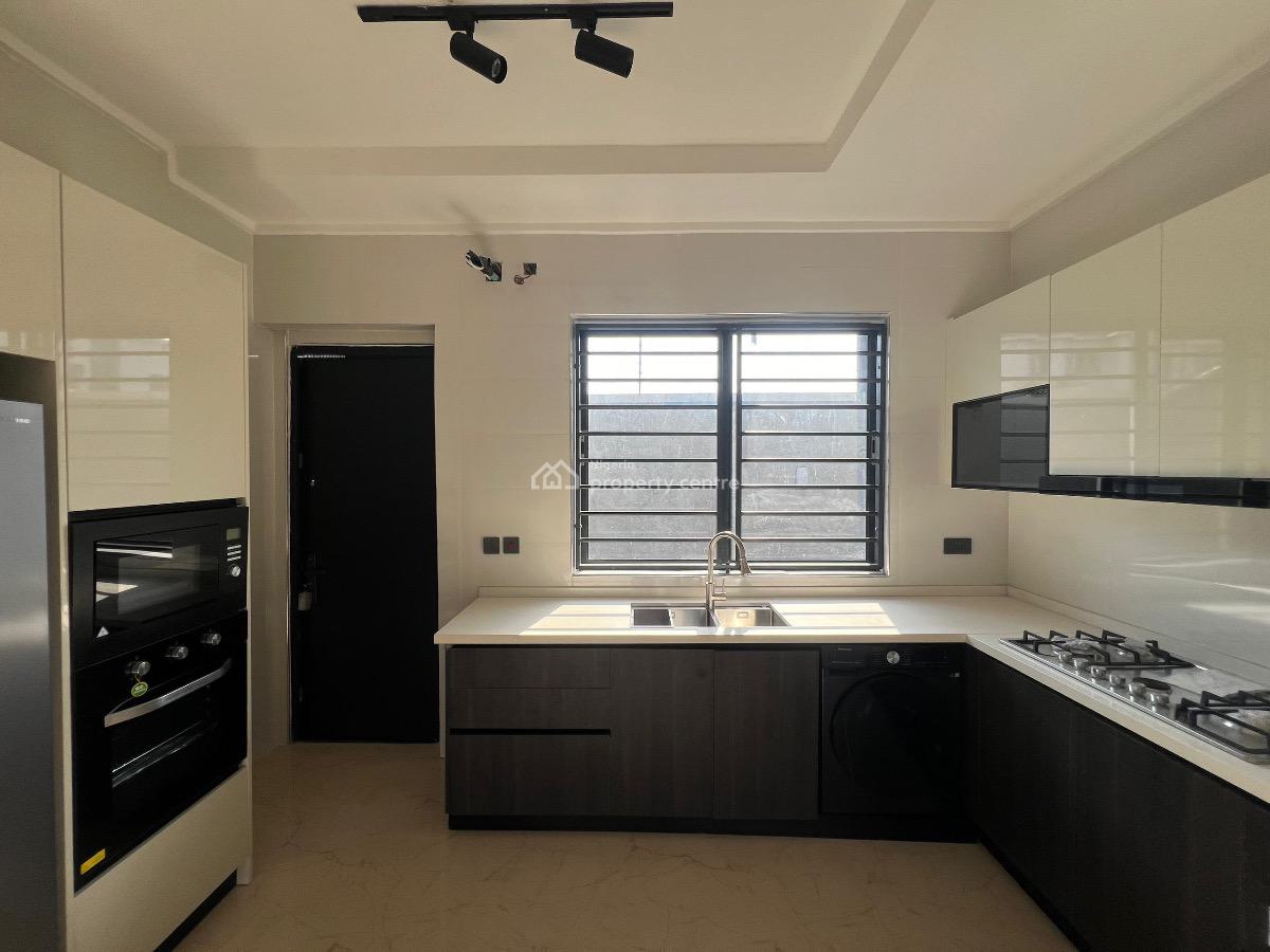 5 Bedroom Semi Detached Duplex with Bq and Pool, Lekki Phase 1, Lekki, Lagos, Semi-detached Duplex for Sale