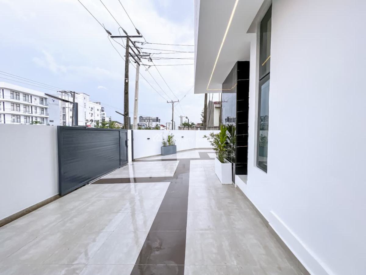 Luxury 5 Units  5bedrooms Detached Duplex with Pool in a Secure Estate, Lekki Phase 1, Lekki, Lagos, Detached Duplex for Sale