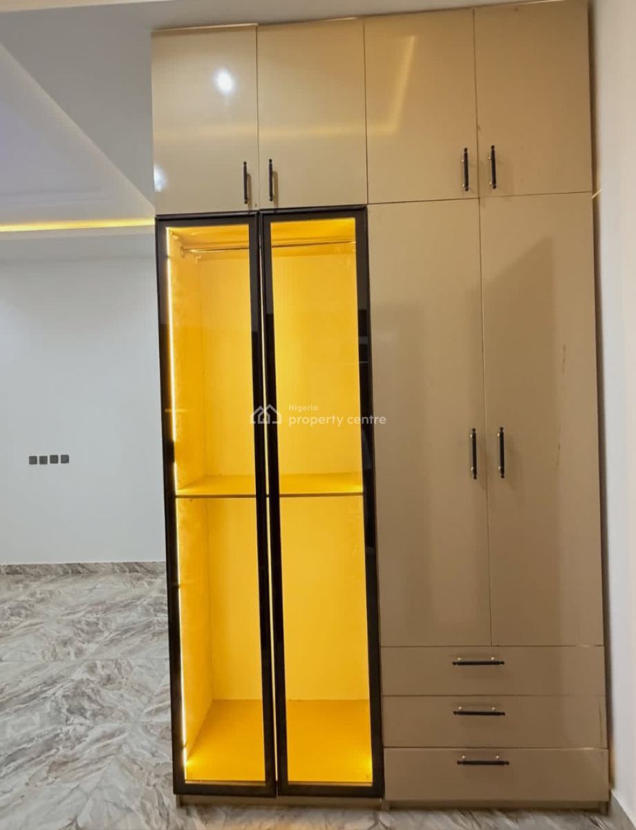 Spacious 3 Bedrooms Semi Detached Duplex with Bq, Apo Resettlement, Apo, Abuja, Semi-detached Duplex for Sale