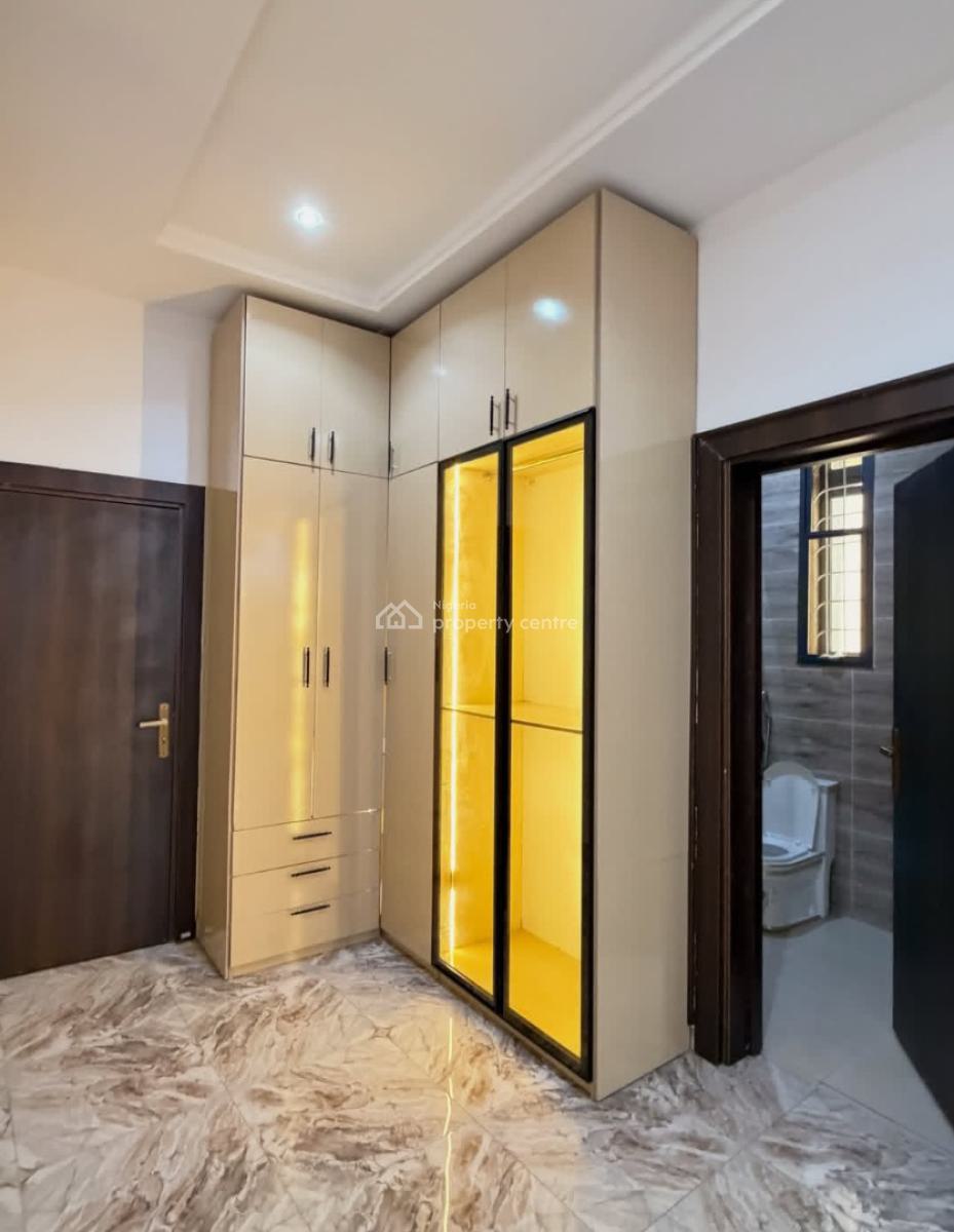 Spacious 3 Bedrooms Semi Detached Duplex with Bq, Apo Resettlement, Apo, Abuja, Semi-detached Duplex for Sale