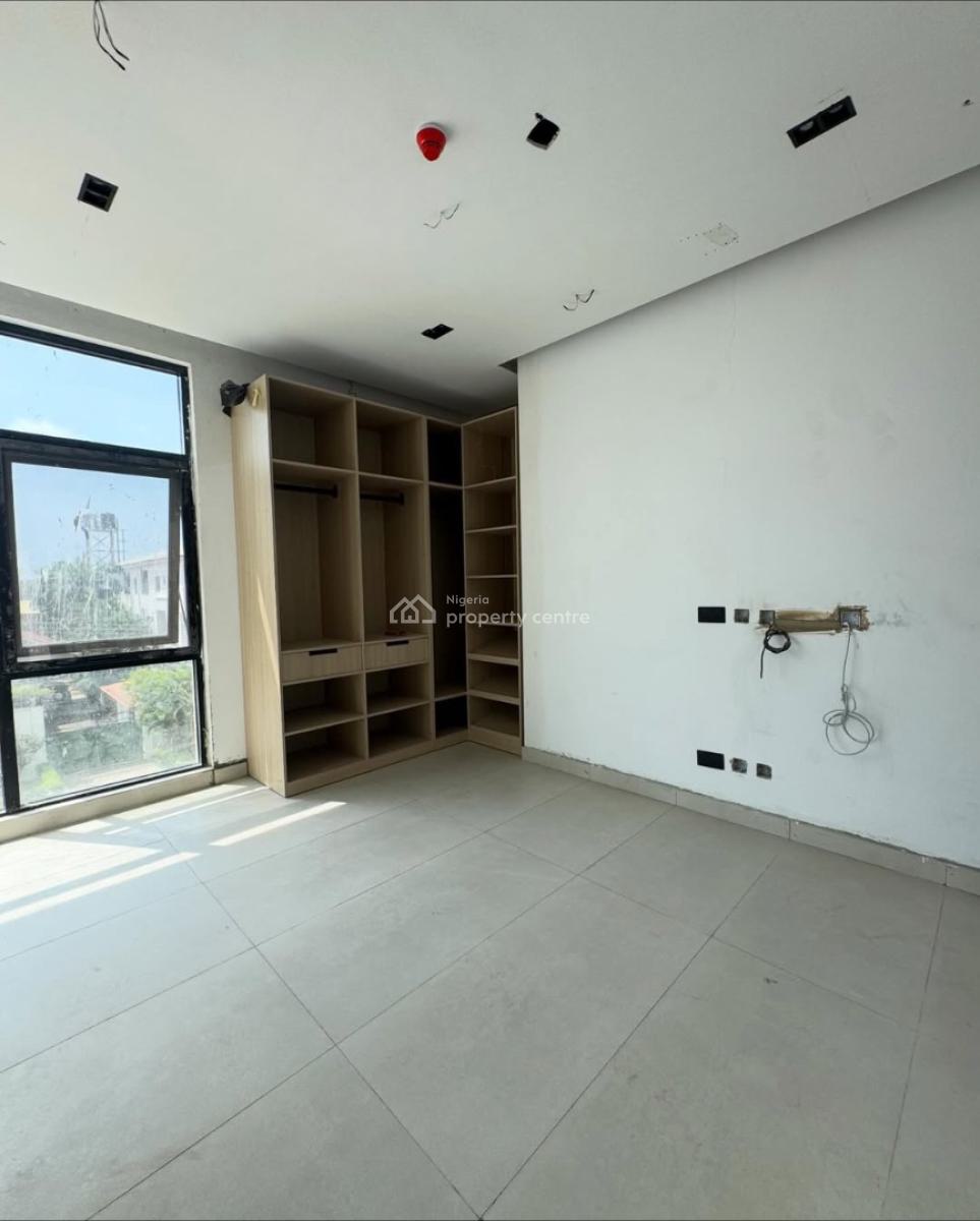 Stunning 3 Bedroom Apartment, Lekki Phase 1, Lekki, Lagos, Block of Flats for Sale