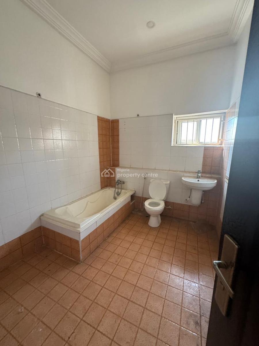 4bedroom Semi Detached Terrace, Off Rockdrive, Lekki, Lagos, Semi-detached Duplex for Rent