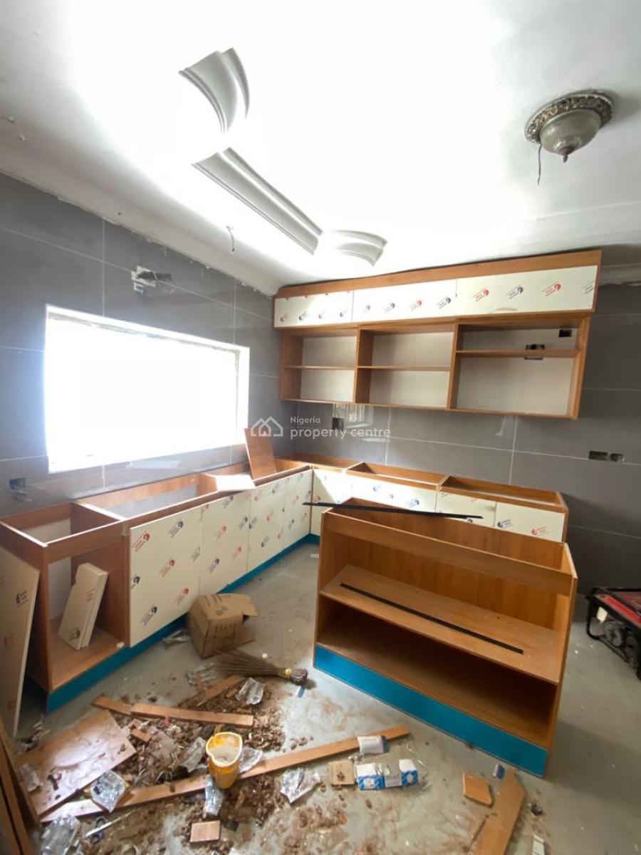 Renovated 6 Bedroom Semi Detached Duplex with 2 Rooms Bq, Ikoyi, Lagos, Semi-detached Duplex for Rent