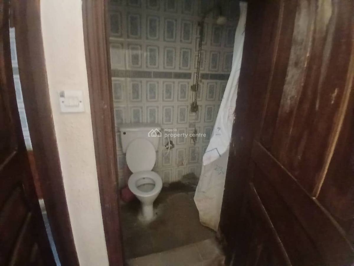 Self-contained on The Ground Floor, Lekki Phase 1, Lekki, Lagos, Self Contain (single Rooms) for Sale