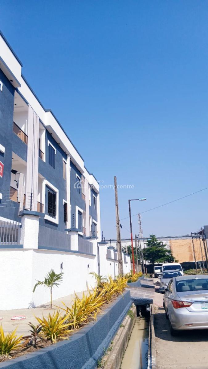 Newly Built 4 Bedroom Terrace Duplex with Bq in a Gated Estate, Lekki Phase 1, Lekki, Lagos, Terraced Duplex for Sale
