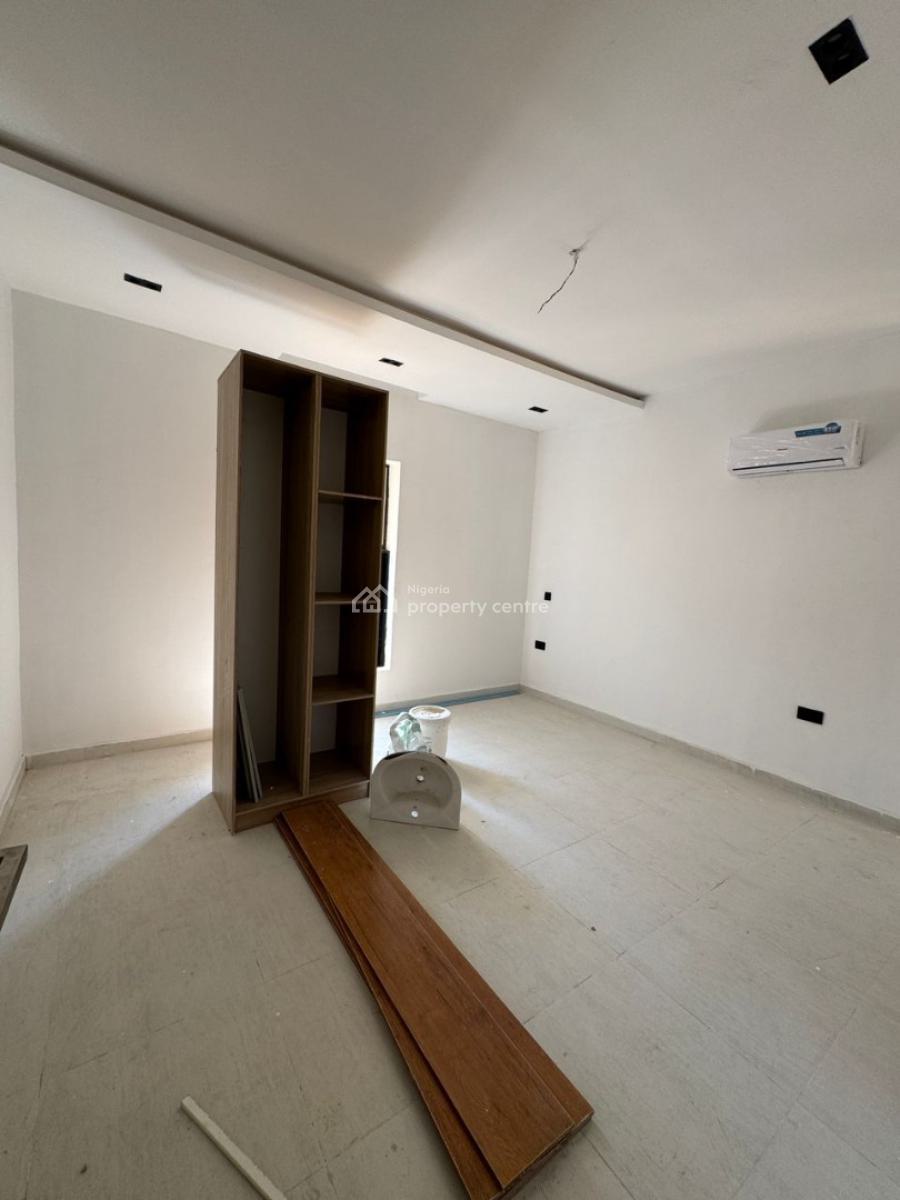 Fully Serviced Luxury 2 Bedroom Flats with Bq, Lekki Phase 1, Lekki, Lagos, Flat / Apartment for Sale