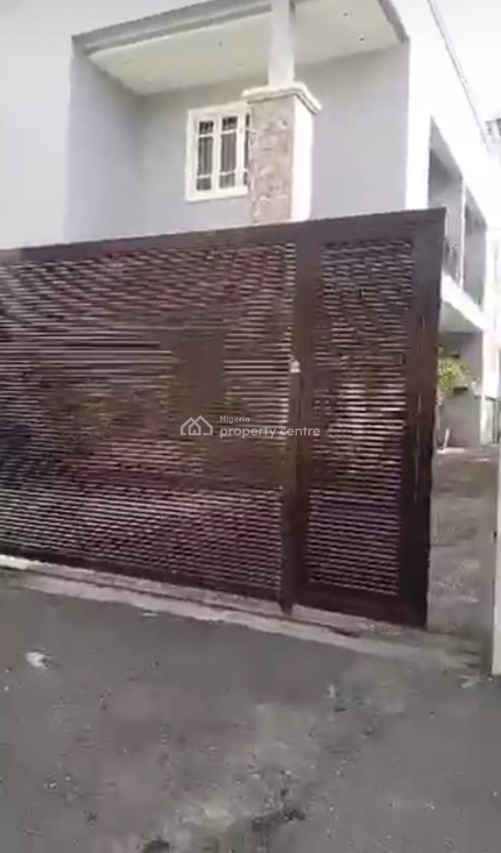 Well Maintained 5 Bedroom Detached House with Bq on 490sqm, Off Toyin Street, Ikeja., Ikeja, Lagos, Detached Duplex for Sale