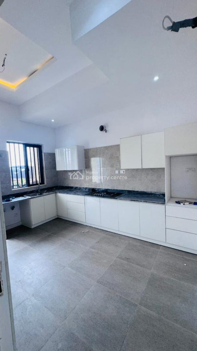 2 Bedroom Apartment, Lekki Phase 1, Lekki, Lagos, Flat / Apartment for Rent