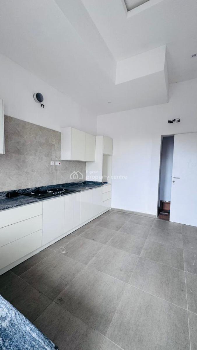 2 Bedroom Apartment, Lekki Phase 1, Lekki, Lagos, Flat / Apartment for Rent