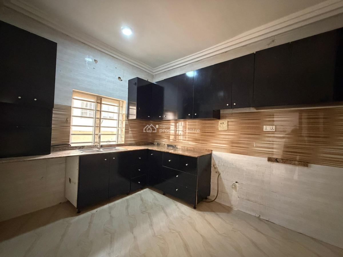 Beautiful 3 Bedroom Flat with a Bq, Jahi, Abuja, Flat / Apartment for Rent