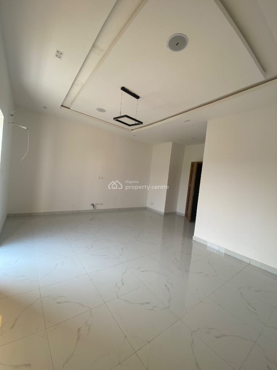 Luxury Spacious 4bed with Bq, Constant Light, Gud Rdin a  Secured Est, Beside Emrald Estate, Mobile Road Ilaje, Lekki, Lagos, Semi-detached Duplex for Sale