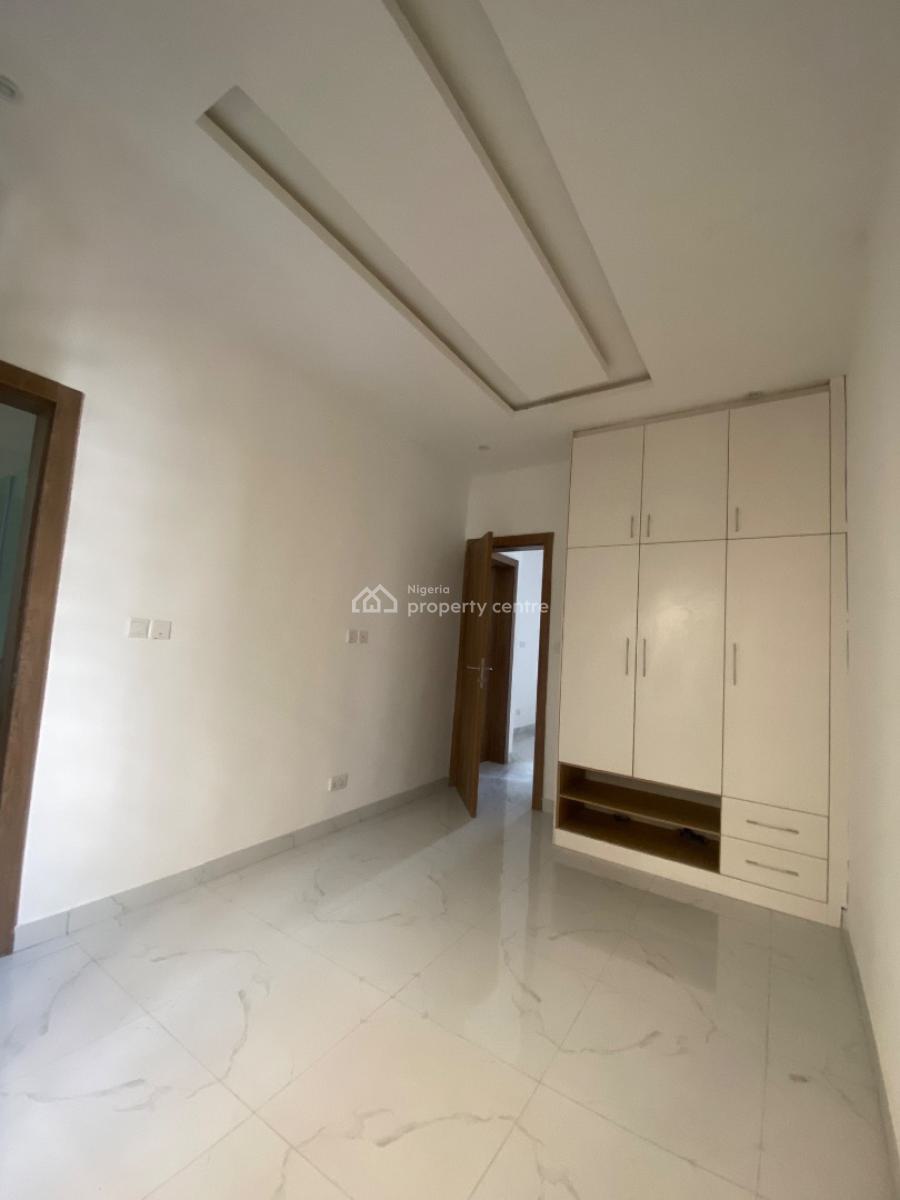 Luxury Spacious 4bed with Bq, Constant Light, Gud Rdin a  Secured Est, Beside Emrald Estate, Mobile Road Ilaje, Lekki, Lagos, Semi-detached Duplex for Sale