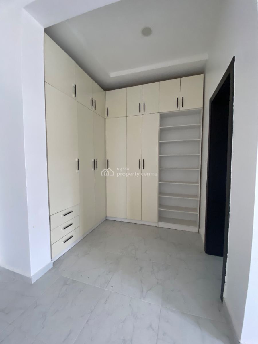 Luxury Spacious Modern 5bed Wt Bq, Spacious Compound in a Secured Est, Very Secured Est, Ogombo Road, Ajah, Lagos, Semi-detached Duplex for Sale