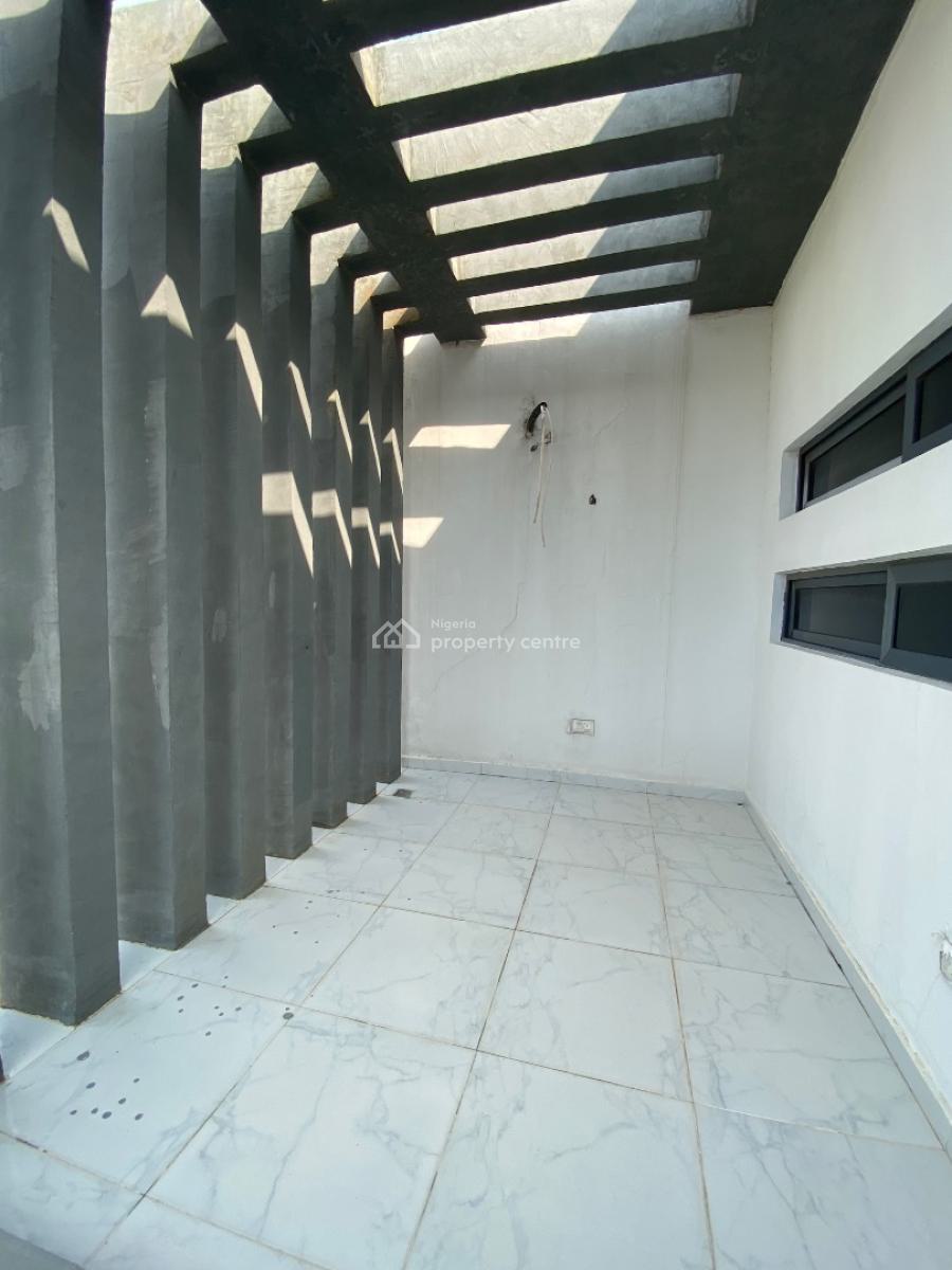 Luxury Spacious Modern 5bed Wt Bq, Spacious Compound in a Secured Est, Very Secured Est, Ogombo Road, Ajah, Lagos, Semi-detached Duplex for Sale