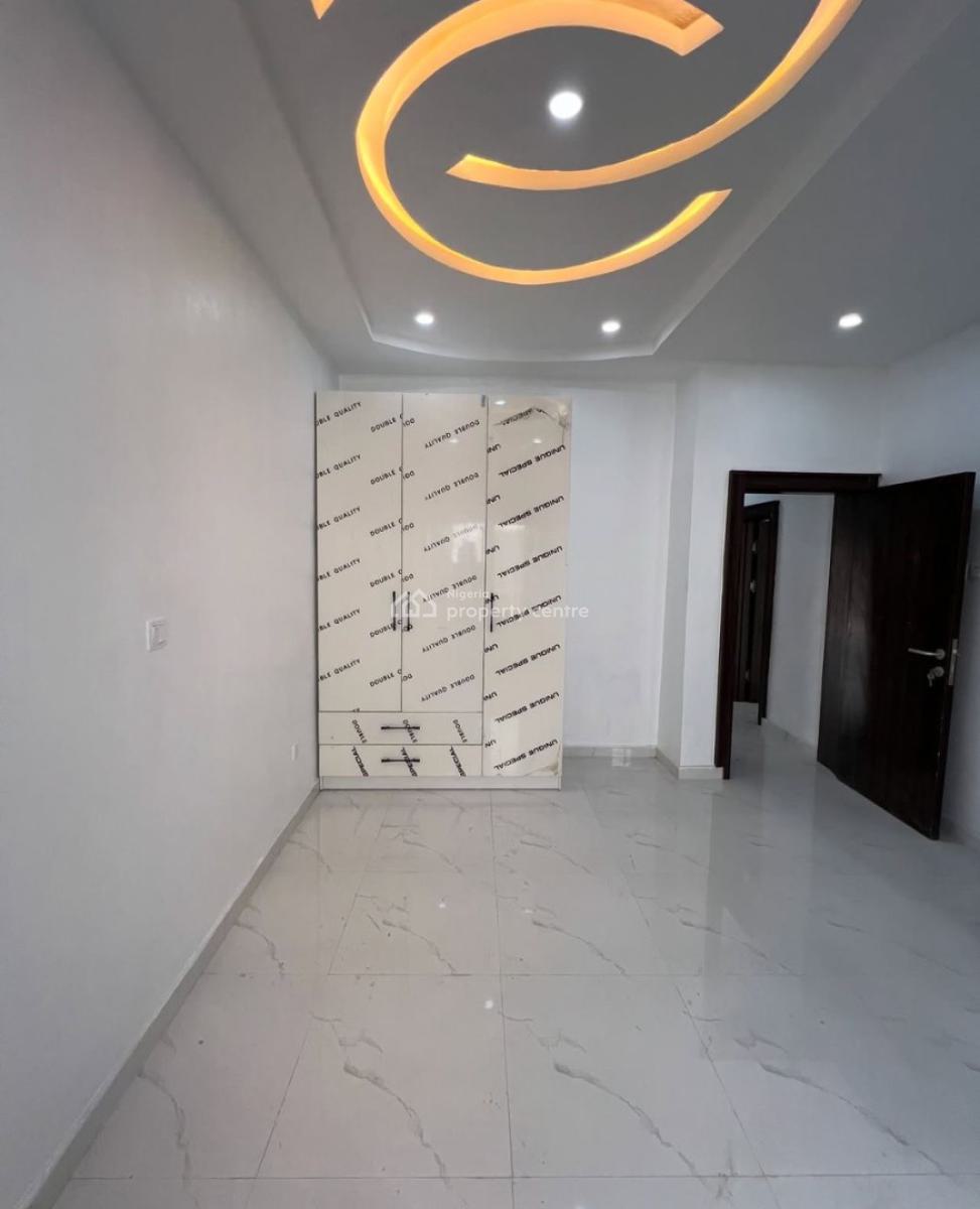 Serviced &luxury 3-bedroom Apt. in a Sophisticated &well Secured Envir, Ikoyi, Lagos, Flat / Apartment for Rent