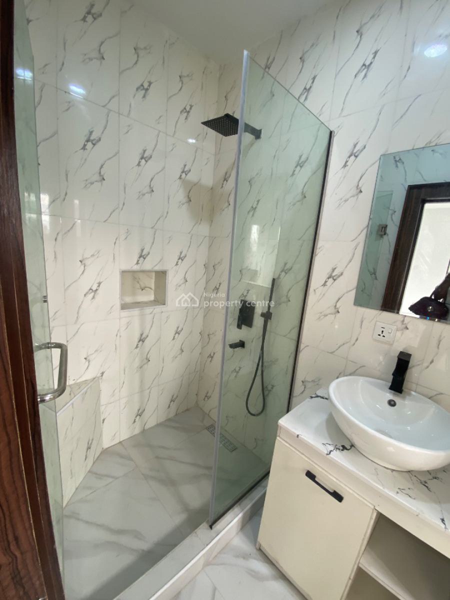 Serviced &luxury 3-bedroom in a Sophisticated & Well Secured Envir, Ikoyi, Lagos, Flat / Apartment for Rent