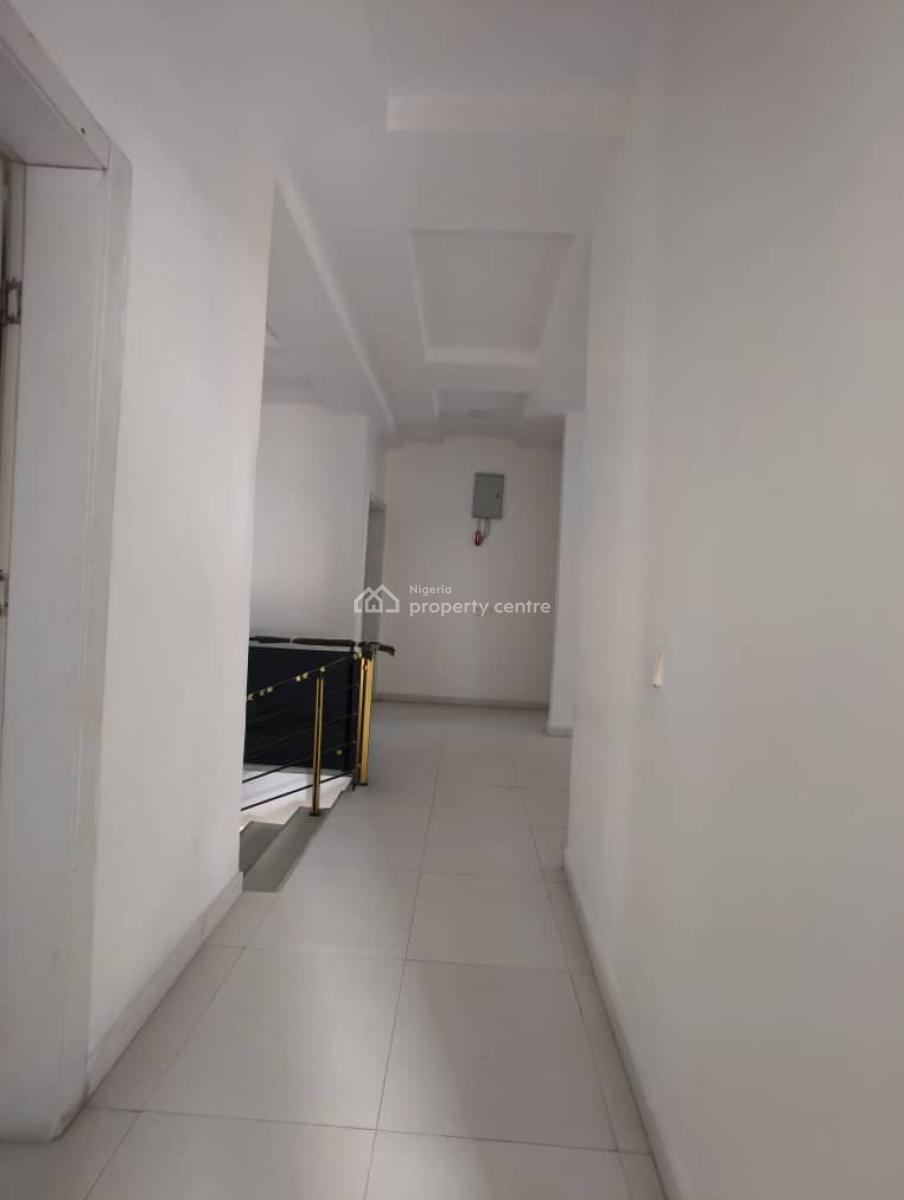 This Beautiful 5 Bedroom Detached, Chevron Lekki, Lekki, Lagos, Detached Duplex for Rent