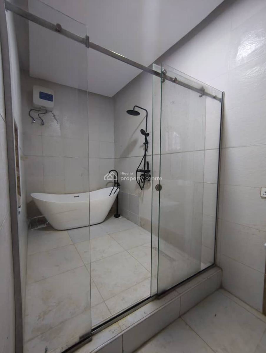 This Beautiful 5 Bedroom Detached, Chevron Lekki, Lekki, Lagos, Detached Duplex for Rent