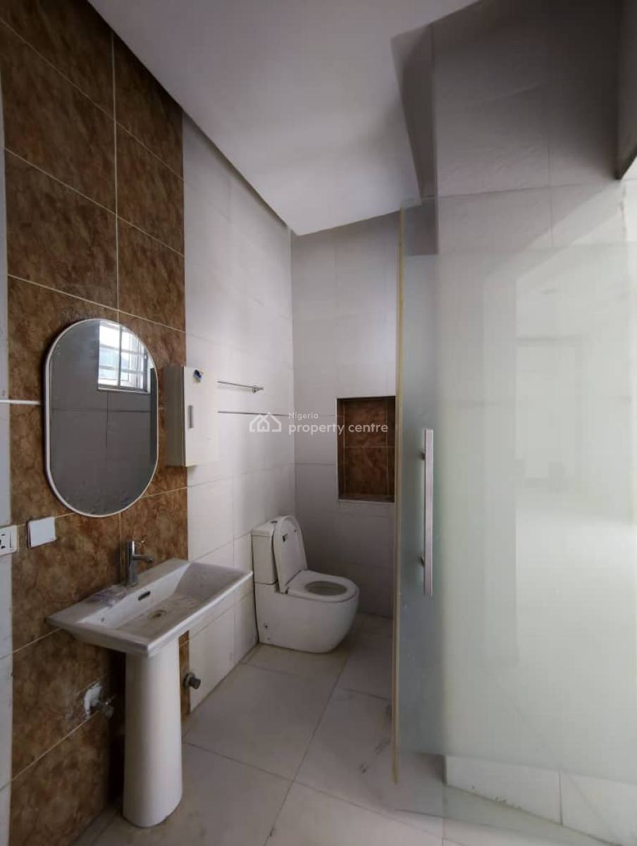 This Beautiful 5 Bedroom Detached, Chevron Lekki, Lekki, Lagos, Detached Duplex for Rent