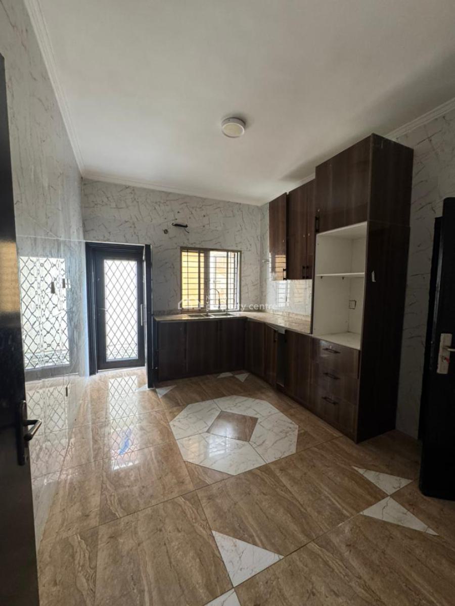 4 Bedroom Semi Detached Duplex, Lekki Phase 1, Lekki, Lagos, Commercial Property for Rent