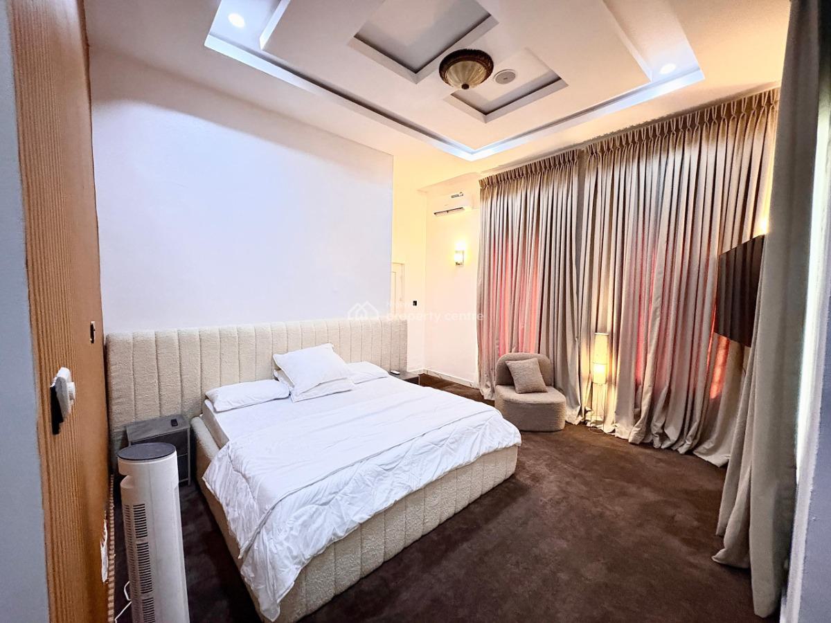 Family Vacation Home, Road 32 Ikota Villa Estate, Ikota, Lekki, Lagos, Terraced Duplex Short Let