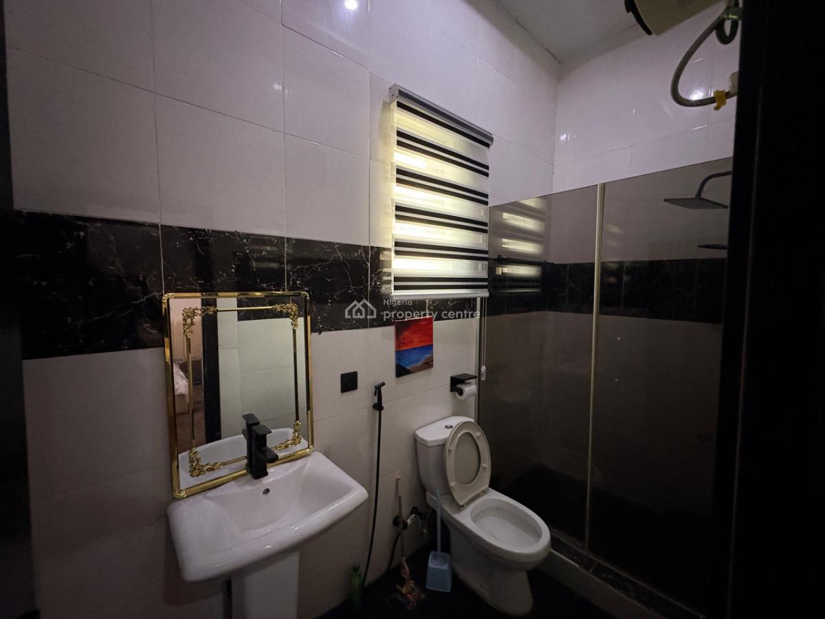 Family Vacation Home, Road 32 Ikota Villa Estate, Ikota, Lekki, Lagos, Terraced Duplex Short Let