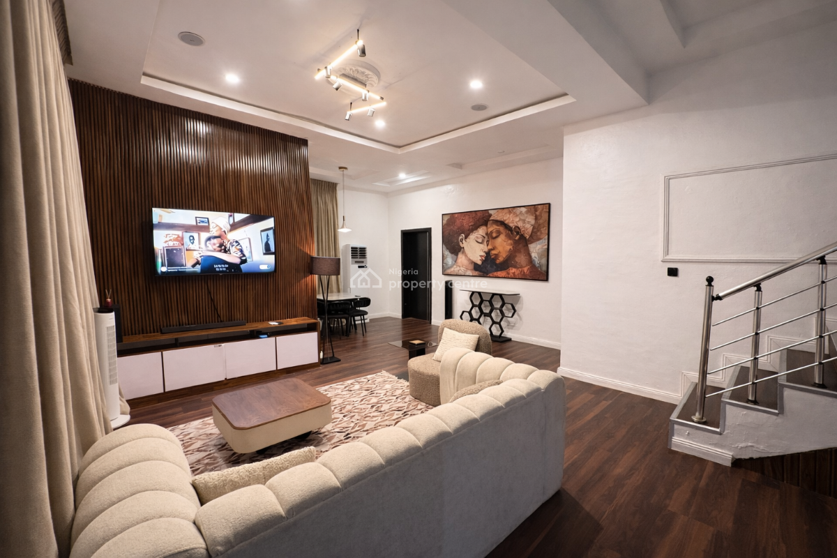 Family Vacation Home, Road 32 Ikota Villa Estate, Ikota, Lekki, Lagos, Terraced Duplex Short Let