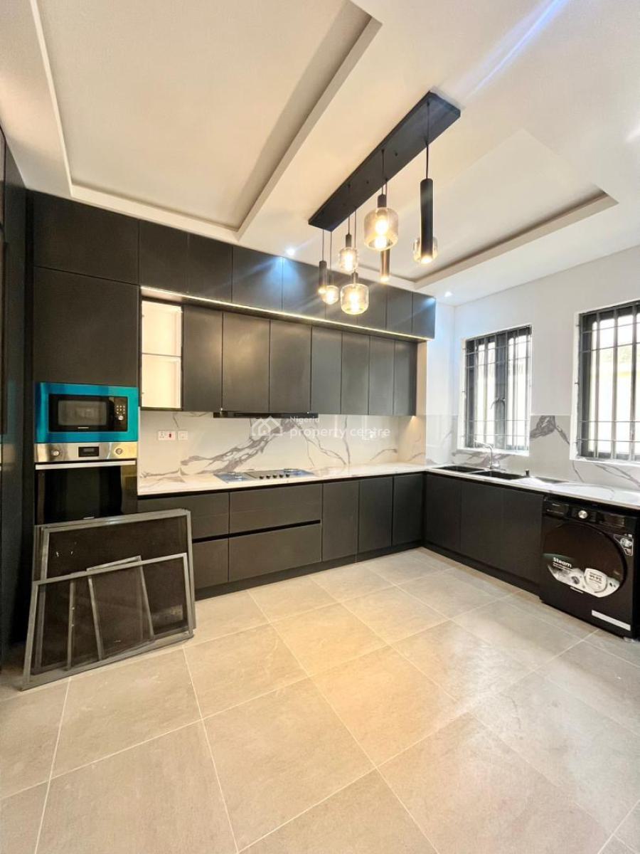 Luxury 4bedroom, Lekki Phase 1, Lekki, Lagos, Semi-detached Duplex for Rent