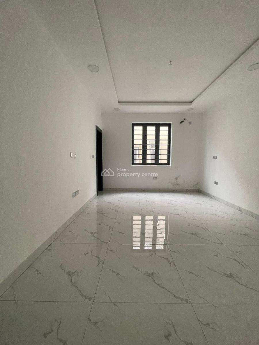 Contemporary 2 Bedroom Apartment Bedroom in a Serene Environment, Lekki Phase 1, Lekki, Lagos, Flat / Apartment for Sale