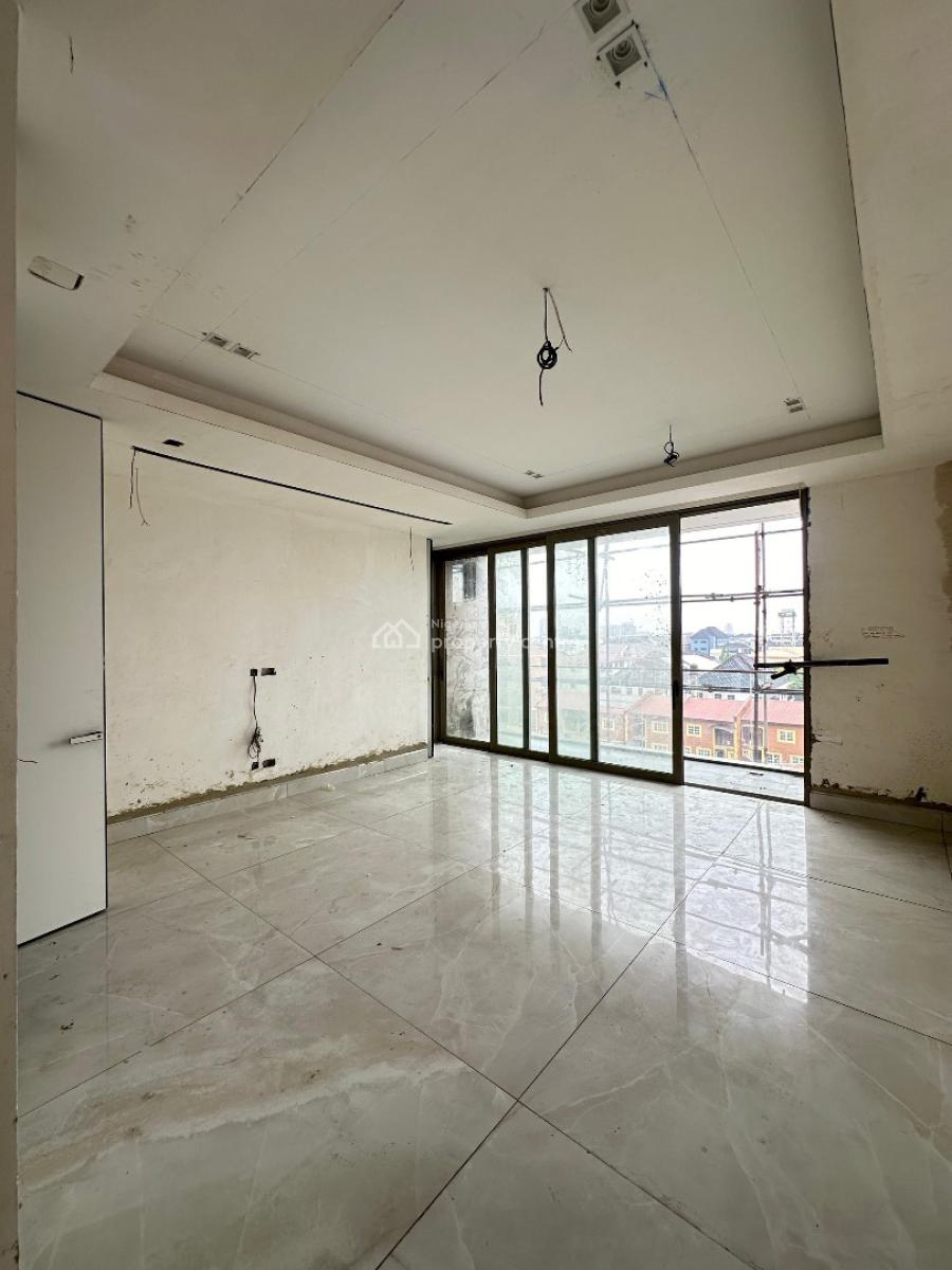 2bedroom Apartment  with Elevator, Swimming Pool, Gym, and Bq, Lekki Phase 1, Lekki, Lagos, Flat / Apartment for Sale